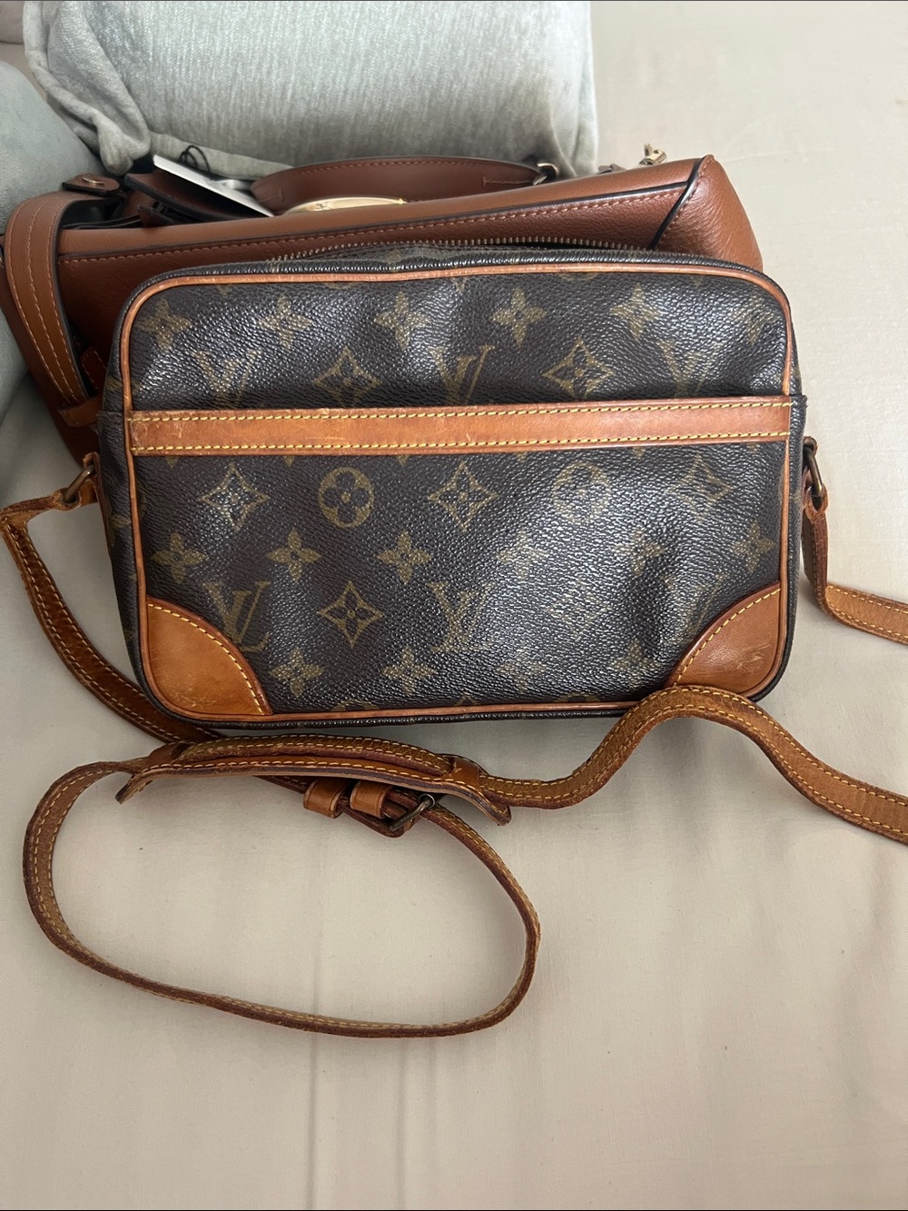 Louis Vuitton Monogram Messenger Bag - Brown/Tan